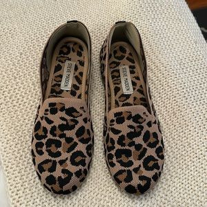 EUC! Steve Madden Knit Flats